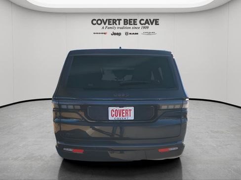 New 2026 Jeep Grand Wagoneer Limited image 8