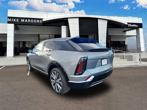 New 2026 Cadillac Optiq Luxury 2 image 4