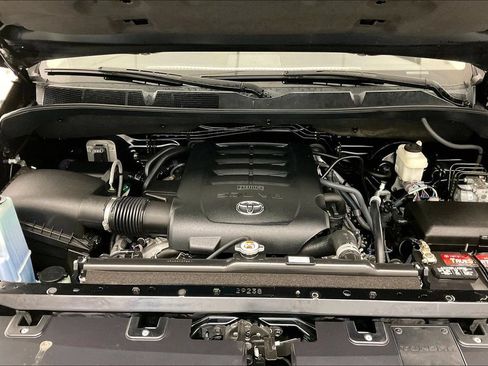 Used 2018 Toyota Tundra Platinum AWD/4WD image 26