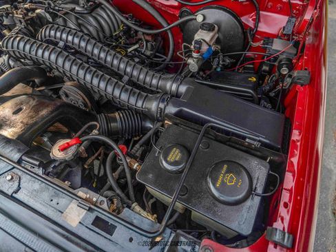 Used 1995 Ford Bronco XLT image 19