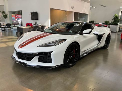 Used 2025 Chevrolet Corvette E-Ray AWD/4WD image 1