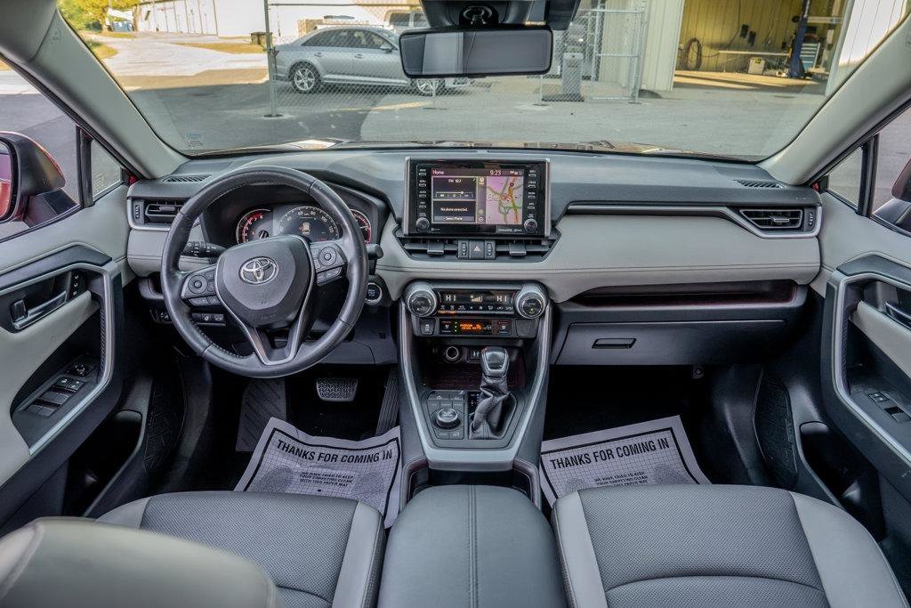 Used 2019 Toyota RAV4 Limited AWD/4WD image 17