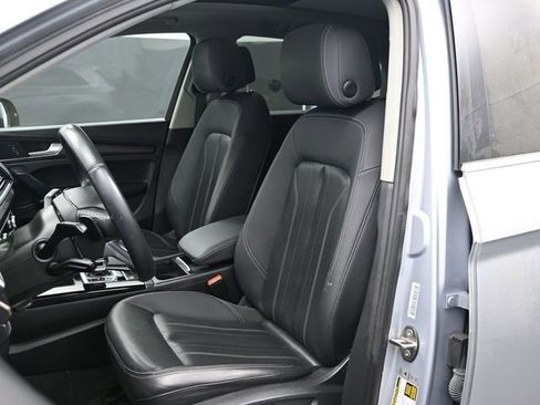 Used 2021 Audi Q5 2.0T Premium w/ Convenience Package AWD/4WD image 5