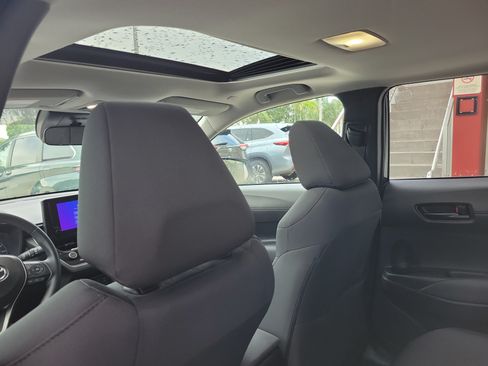 Used 2023 Toyota Corolla Cross LE w/ Moonroof Package FWD image 15