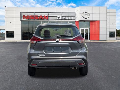 New 2025 Nissan Kicks Play S FWD image 4