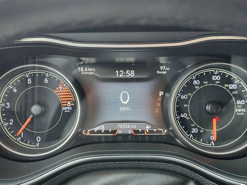 Used 2019 Jeep Cherokee Limited image 28