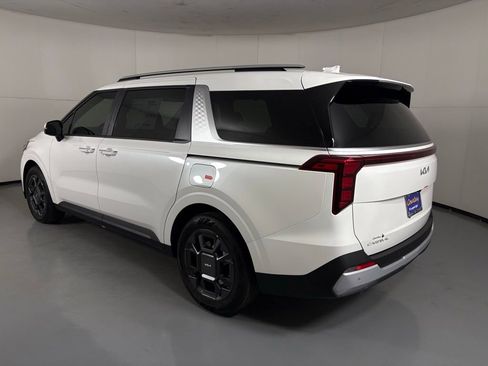 New 2026 Kia Carnival EX image 6