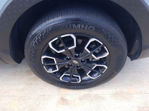 Used 2022 Hyundai Santa Cruz SEL Premium image 25