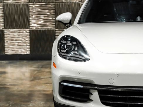 Used 2018 Porsche Panamera 4 AWD/4WD image 52