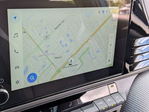 Used 2025 Toyota Camry SE image 13