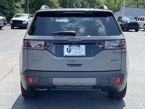 New 2026 Jeep Cherokee Overland w/ Trailer Tow Group AWD/4WD image 7