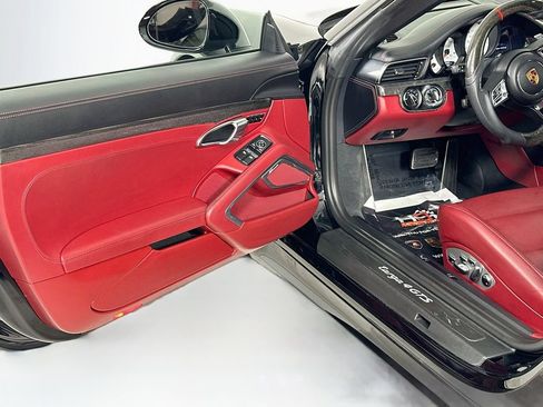 Used 2018 Porsche 911 Targa 4 GTS AWD/4WD image 13