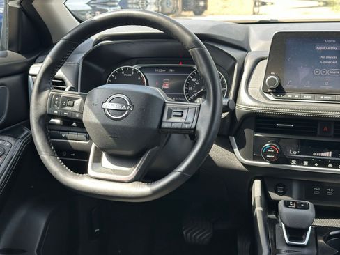 Used 2025 Nissan Rogue SV AWD/4WD image 36