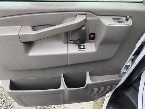 Used 2021 Chevrolet Express 2500 image 11