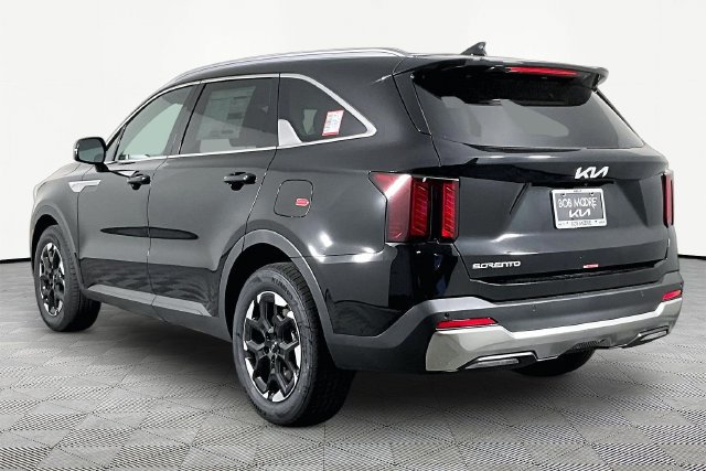 Certified 2026 Kia Sorento S FWD image 3