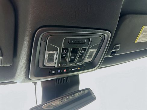 Used 2022 GMC Sierra 1500 AT4 w/ AT4 Preferred Package image 35