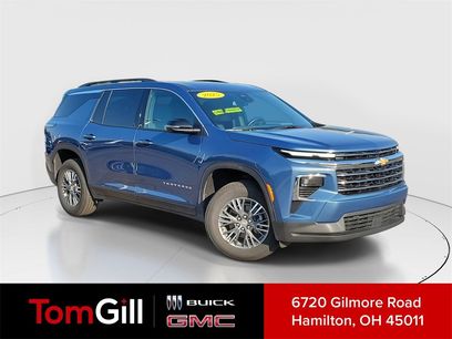 Used 2025 Chevrolet Traverse LT