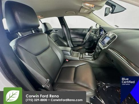 Used 2022 Chrysler 300 Touring L AWD/4WD image 29