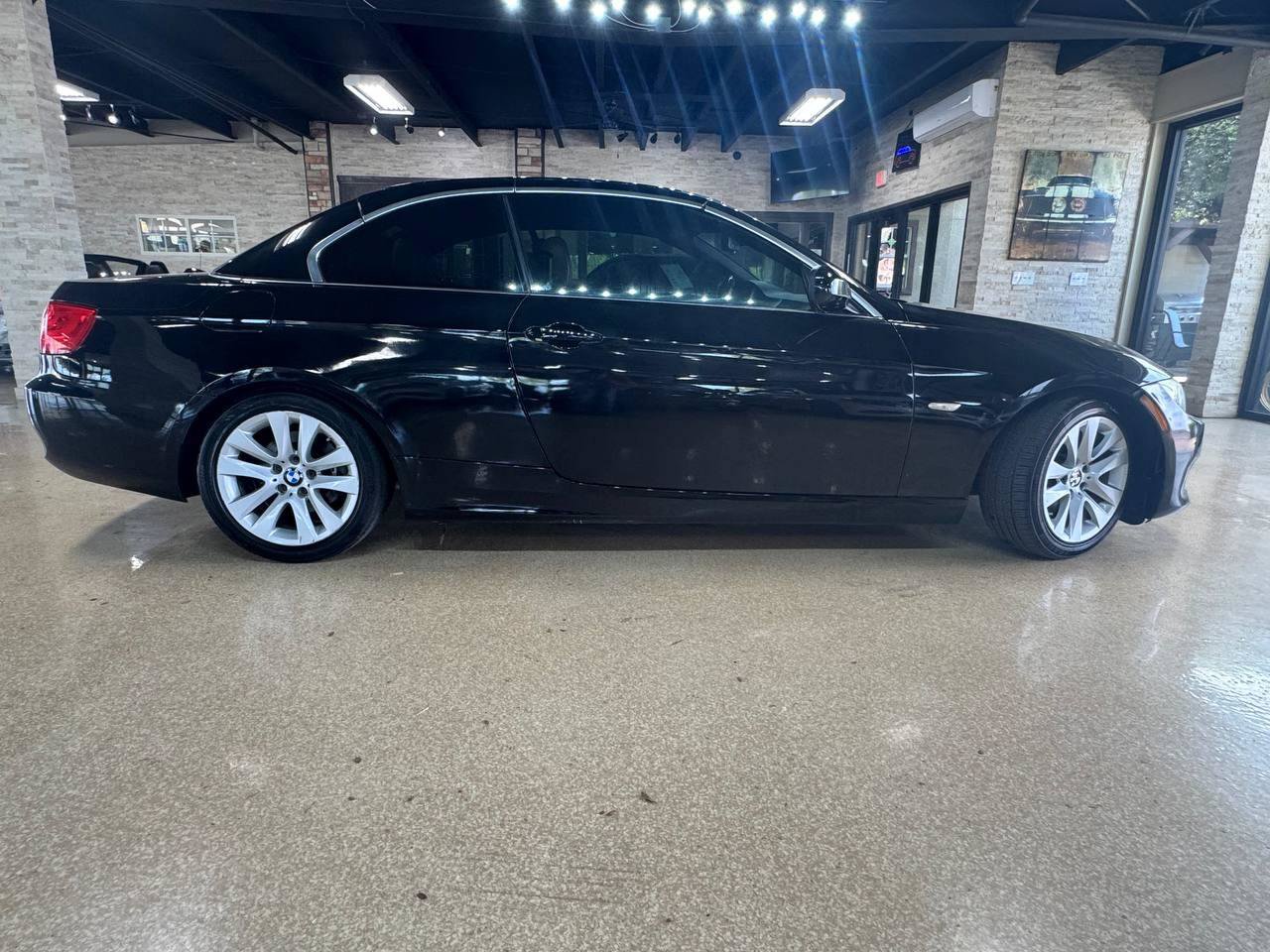 Used 2011 BMW 328i Convertible RWD image 8