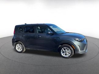 Used 2025 Kia Soul LX w/ LX Technology Package video 2