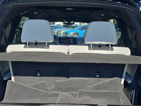 Used 2024 BMW X7 xDrive40i w/ M Sport Package image 10