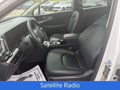 Certified 2023 Kia Sportage EX image 10