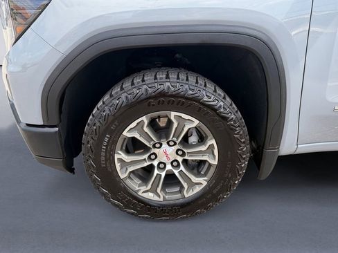 Used 2024 GMC Sierra 1500 Pro w/ Pro Value Package image 9