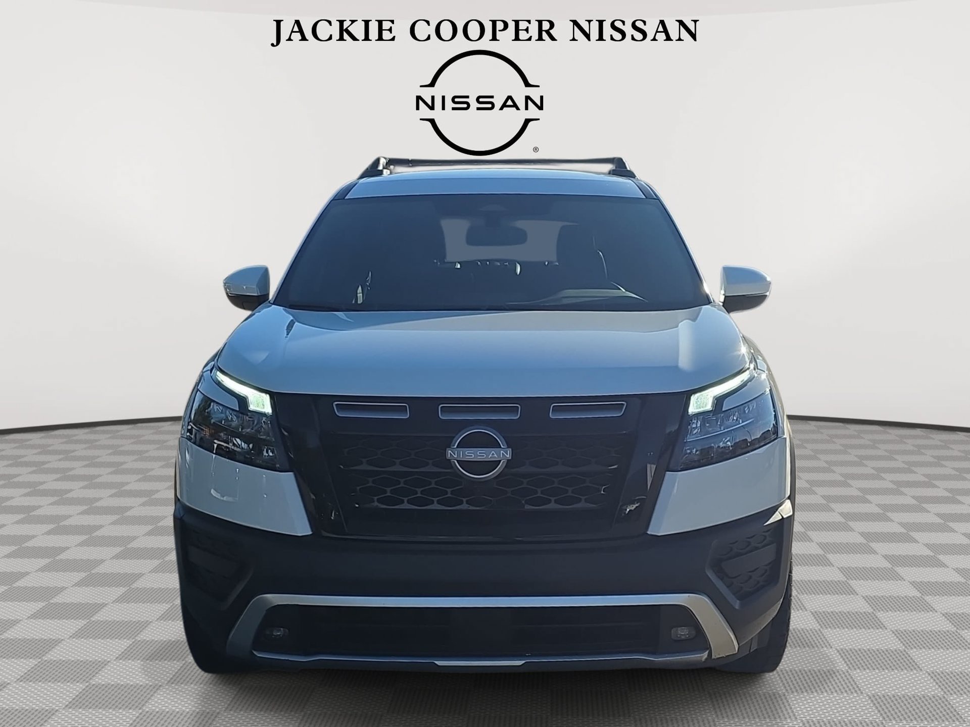 Used 2025 Nissan Pathfinder Rock Creek AWD/4WD image 2