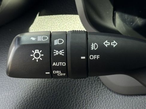 Used 2025 Toyota Tundra Limited w/ Power Package AWD/4WD image 23