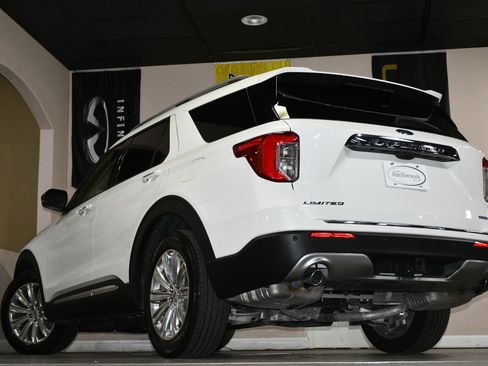 Used 2020 Ford Explorer Limited w/ Class III Trailer Tow Package image 86