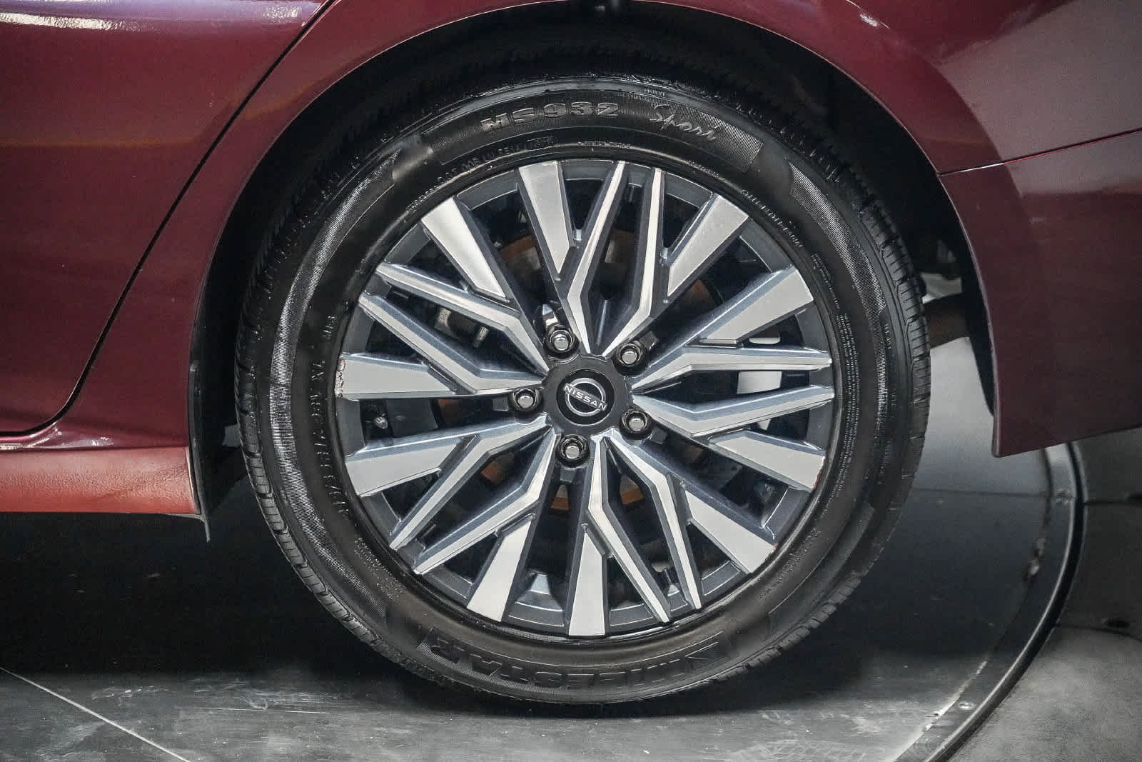 Used 2024 Nissan Altima 2.5 SV FWD image 8