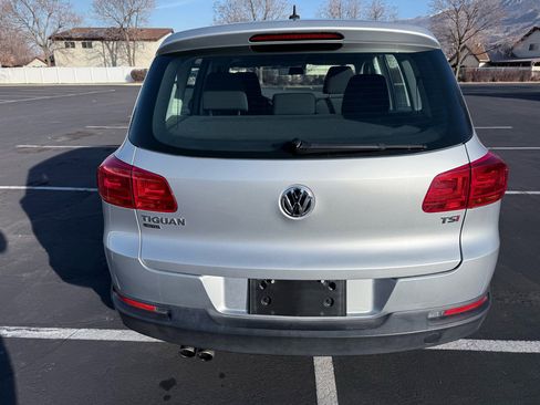 Used 2017 Volkswagen Tiguan Limited image 4