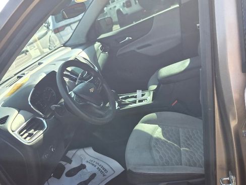 Used 2018 Chevrolet Equinox LS image 9