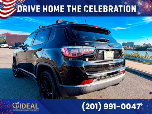 Used 2018 Jeep Compass Latitude w/ Popular Equipment Group AWD/4WD image 5