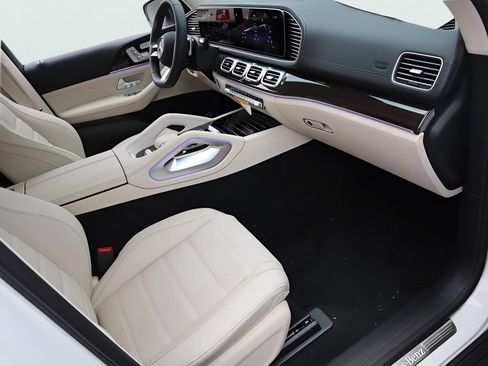 Certified 2026 Mercedes-Benz GLS 450 4MATIC image 14