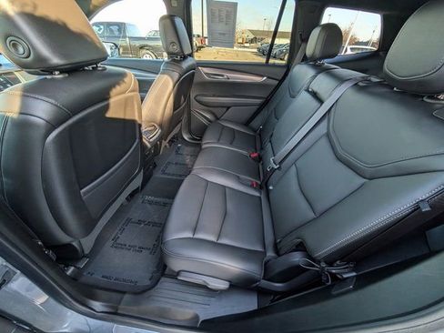 Used 2021 Cadillac XT6 Luxury image 11