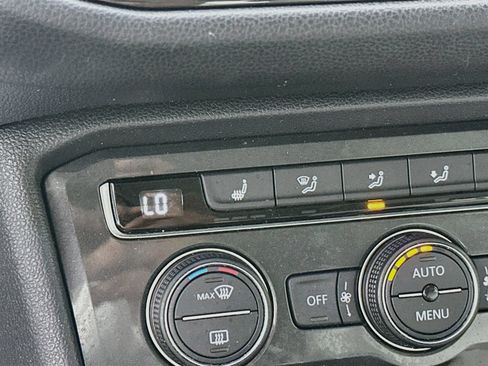 Used 2019 Volkswagen Tiguan SEL FWD image 20