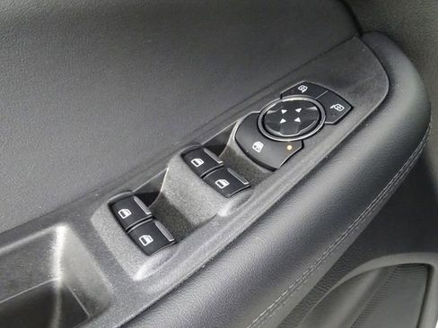 Used 2024 Ford Edge SEL image 39