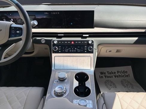 Used 2025 Genesis GV80 3.5T Prestige AWD/4WD image 11