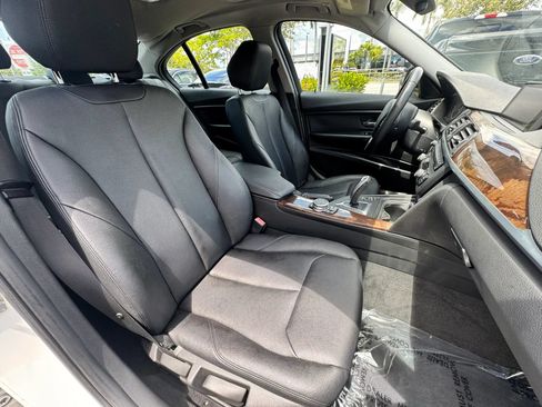 Used 2015 BMW 320i Sedan RWD image 24