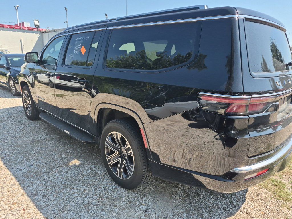 Used 2025 Jeep Wagoneer L Series II AWD/4WD image 2
