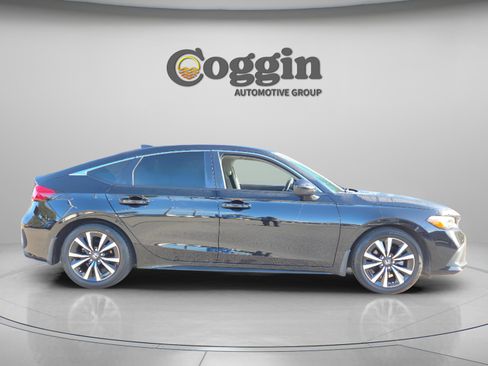 Used 2024 Honda Civic EX-L image 6
