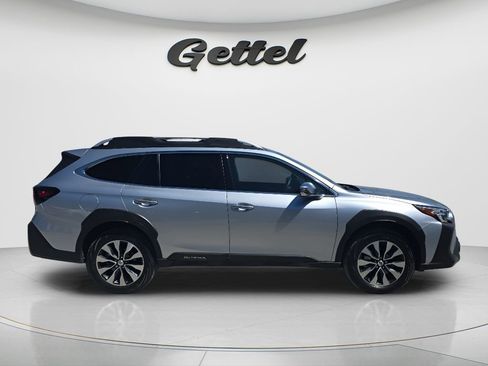 Used 2025 Subaru Outback Touring XT AWD/4WD image 3