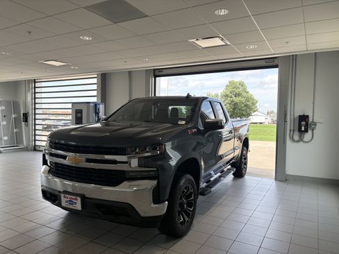 Used 2019 Chevrolet Silverado 1500 LT w/ All-Star Edition AWD/4WD image 6
