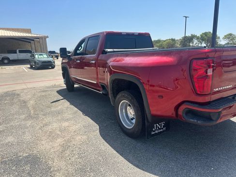 Used 2025 Chevrolet Silverado 3500 High Country w/ High Country Premium Package AWD/4WD image 3