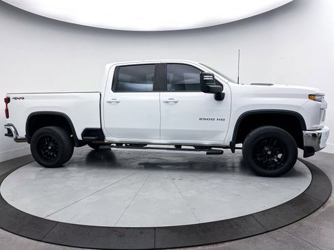 Used 2021 Chevrolet Silverado 2500 LT w/ Convenience Package image 32