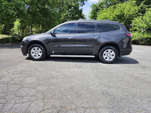 Used 2015 Chevrolet Traverse LS w/ LPO, 'HIT The Road' Package FWD image 15