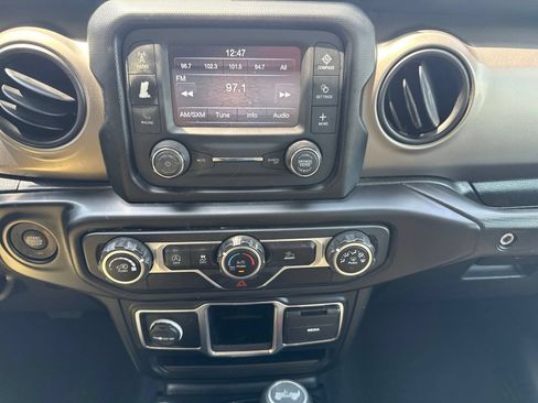 Used 2021 Jeep Wrangler Unlimited Sport AWD/4WD image 21