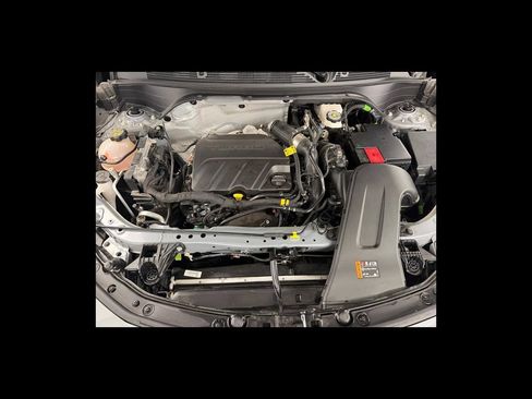 Used 2025 Buick Envista Sport Touring w/ Convenience I Package FWD image 21