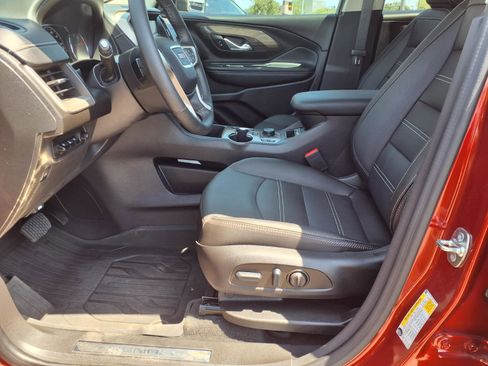 Used 2024 GMC Terrain Denali w/ Denali Premium Package AWD/4WD image 20